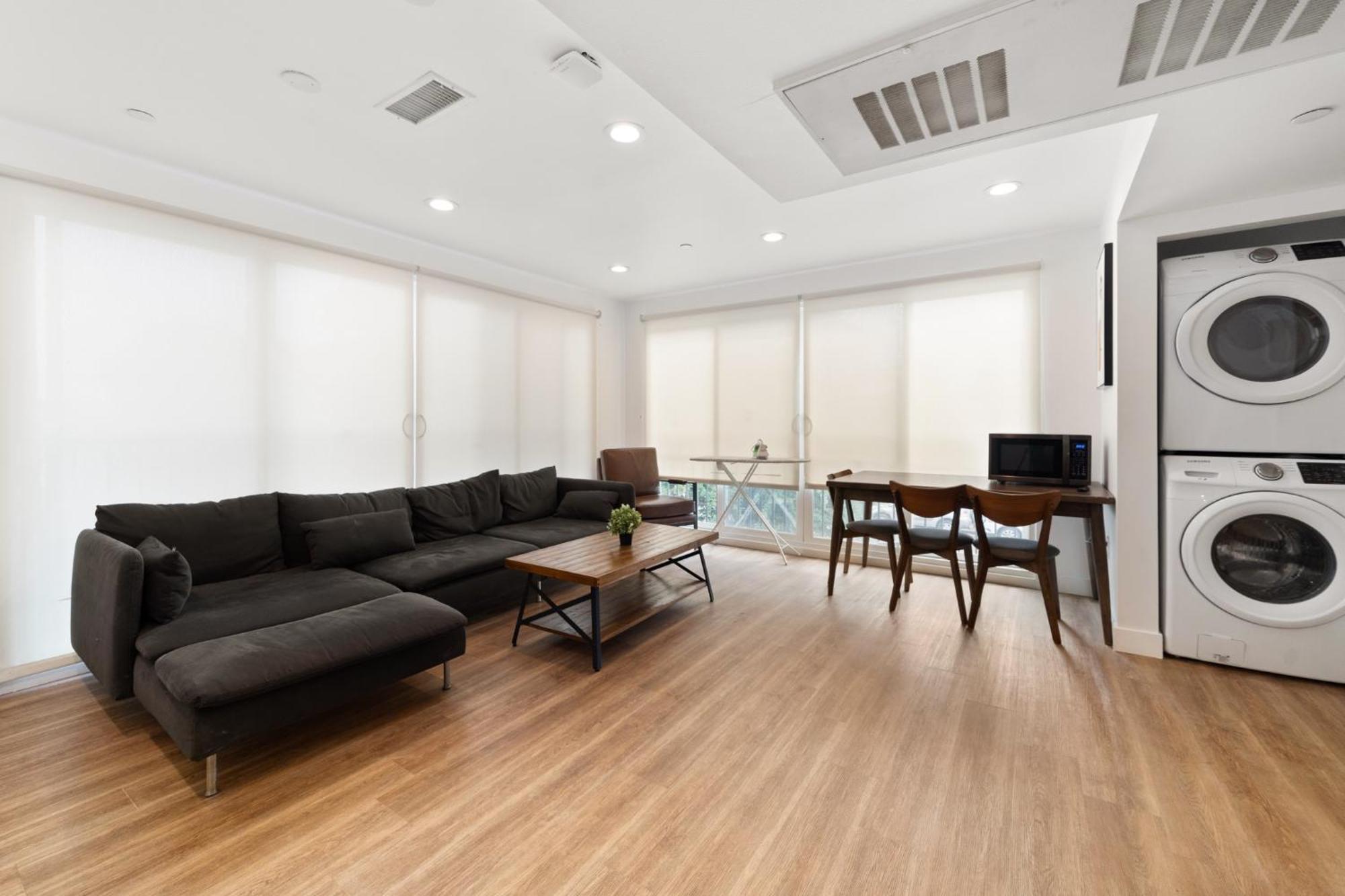 Spacious 1-Bd Hideaway Close To Usc Room With Share Livingroom Los Angeles Exterior photo